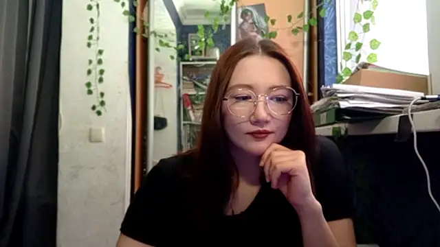 PhoebePalmer online show from 04/10/26, 02:57