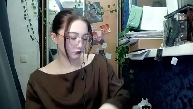 PhoebePalmer online show from 03/18/26, 08:53