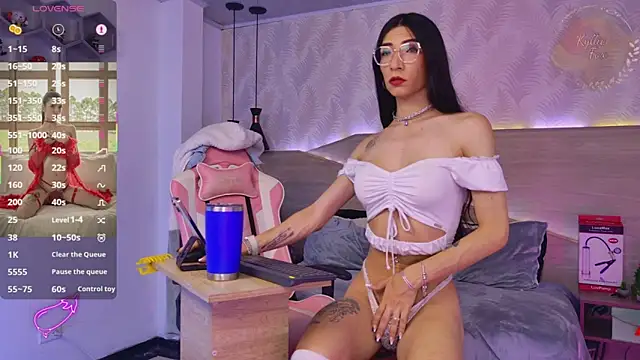 kylliefox  online show from 03/27/26, 01:45