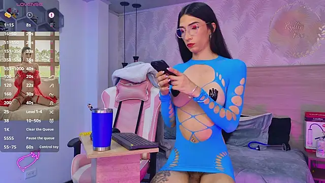 kylliefox  online show from 04/02/26, 01:40