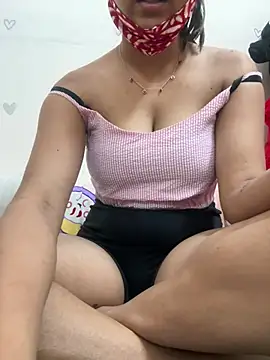 Snapshot of kavyababy00 chatting on 02/17/26, 04:26 kavyababy00 online show from 02/17/26, 04:26