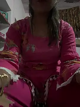kavyababy00 online show from 03/19/26, 02:28
