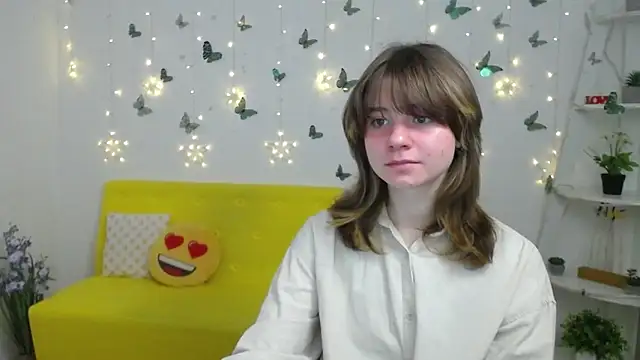 AnnaWest  online show from 03/04/26, 06:32