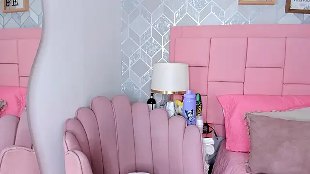 dolly kitter online show from 02/23/26, 11:44