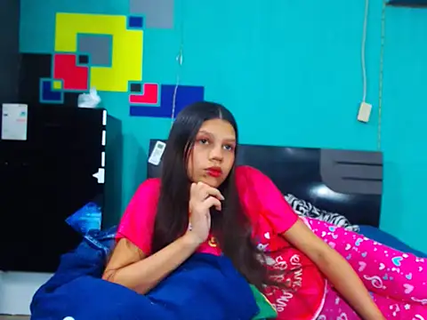 Snapshot of analyn-2027 chatting on 02/15/26, 10:41 analyn-2027 online show from 02/15/26, 10:41