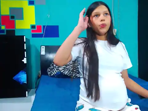 Snapshot of analyn-2027 chatting on 02/26/26, 03:06 analyn-2027 online show from 02/26/26, 03:06