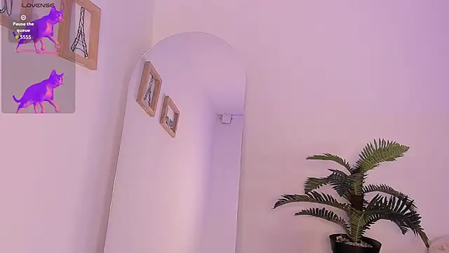 im tiffany  online show from 02/06/26, 04:30