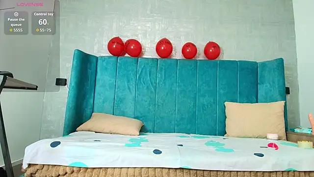 dulcenena moon online show from 02/14/26, 07:25