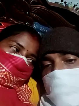 Snapshot of Your_deshibhabi25years chatting on 02/18/26, 03:30 Your deshibhabi25years online show from 02/18/26, 03:30