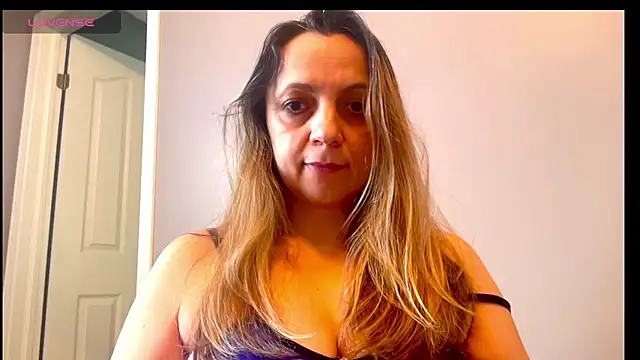 ShyFlameLive online show from 04/05/26, 08:04