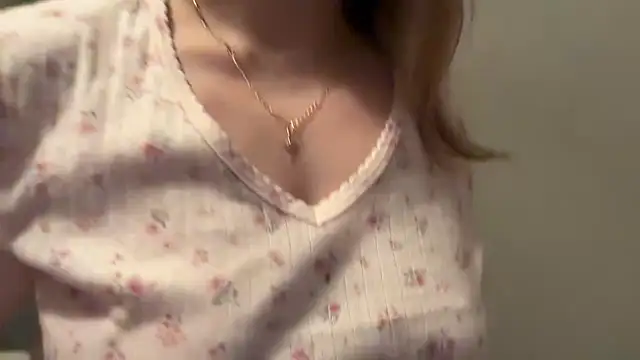 Snapshot of ShyFlameLive chatting on 02/10/26, 01:04 ShyFlameLive online show from 02/10/26, 01:04