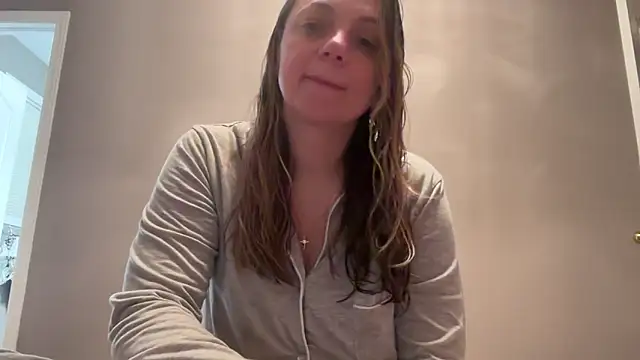 Snapshot of ShyFlameLive chatting on 02/14/26, 10:54 ShyFlameLive online show from 02/14/26, 10:54