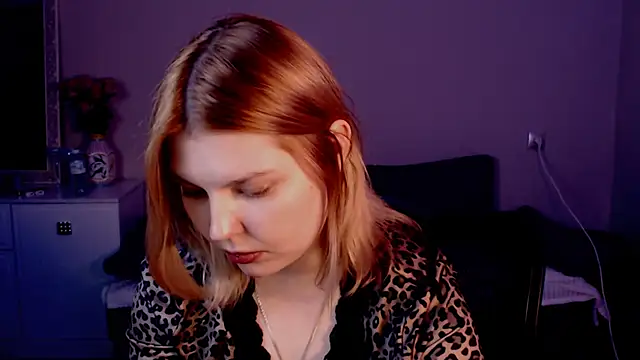 Ophelia Ritz online show from 05/08/26, 10:24