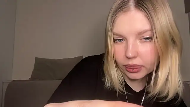 Ophelia Ritz online show from 04/05/26, 10:27