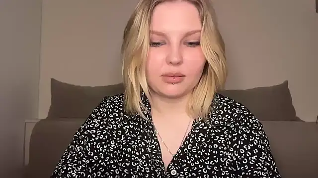 Ophelia Ritz online show from 03/23/26, 12:44