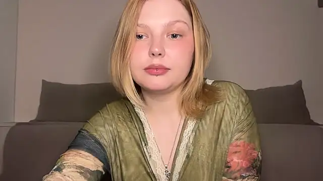Ophelia Ritz online show from 05/13/26, 10:28