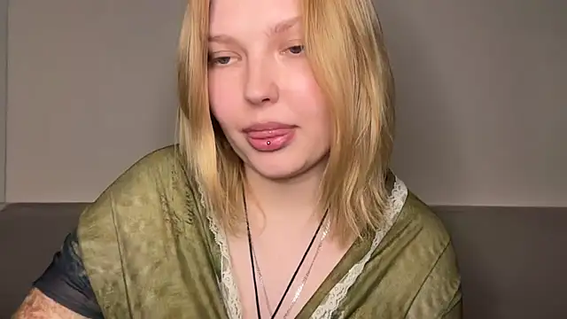 Ophelia Ritz online show from 05/29/26, 08:37