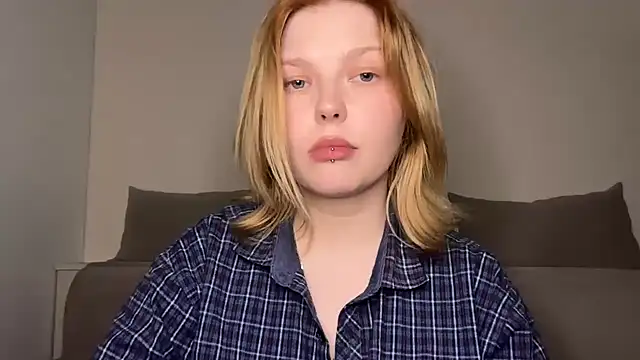 Ophelia Ritz online show from 05/02/26, 10:37