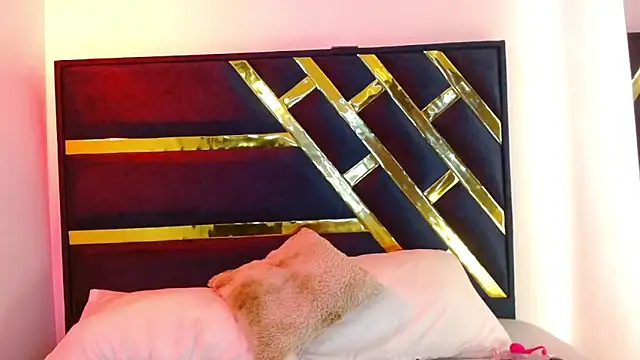 Iris bloom69 online show from 03/09/26, 12:52