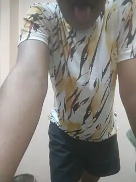 chocolatesboy143 online show from 03/08/26, 03:26