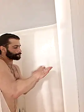 Snapshot of TrndSettr chatting on 02/05/26, 11:33 TrndSettr online show from 02/05/26, 11:33