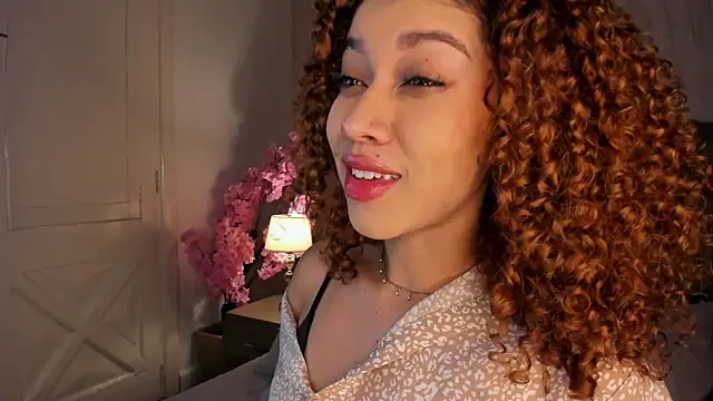 Snapshot of Sienna_brunette chatting on 06/28/26, 12:22 Sienna brunette online show from 06/28/26, 12:22