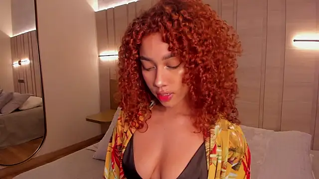 Sienna brunette online show from 04/19/26, 01:12