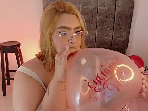 Snapshot of missevans chatting on 02/04/26, 07:31 missevans online show from 02/04/26, 07:31