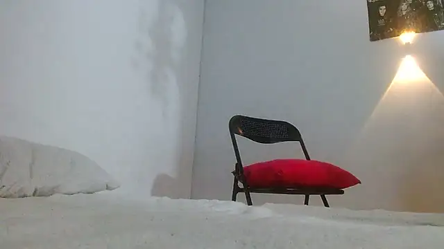 sensualstryp online show from 04/05/26, 11:00