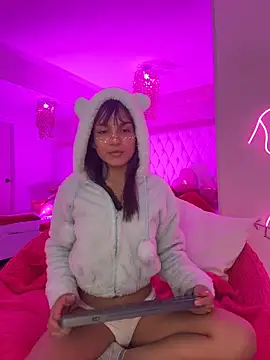 Snapshot of Kitty_madness chatting on 02/16/26, 10:51 Kitty madness online show from 02/16/26, 10:51