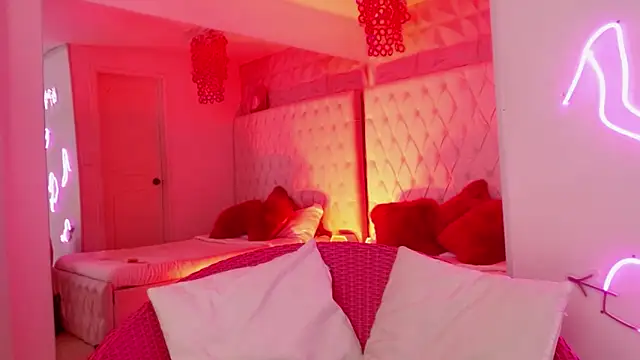 Kitty madness online show from 04/06/26, 08:43