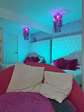 Kitty madness online show from 03/26/26, 08:18