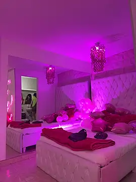 Snapshot of Kitty_madness chatting on 02/09/26, 08:29 Kitty madness online show from 02/09/26, 08:29