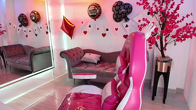 Snapshot of Zoe_18T chatting on 02/17/26, 07:33 Zoe 18T online show from 02/17/26, 07:33