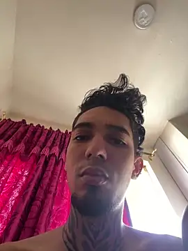 Snapshot of Stiward_newman chatting on 02/28/26, 01:44 Stiward newman online show from 02/28/26, 01:44