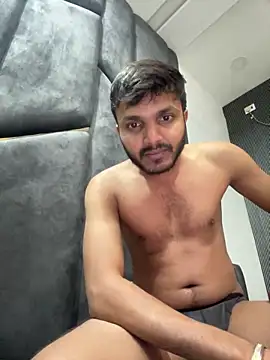 Snapshot of Rocky_mental chatting on 02/17/26, 04:04 Rocky mental online show from 02/17/26, 04:04