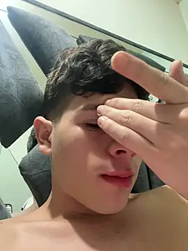 Snapshot of Andy12912 chatting on 02/01/26, 06:39 Andy12912 online show from 02/01/26, 06:39