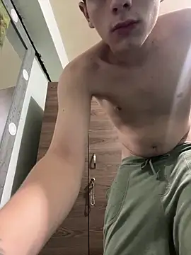 Snapshot of Andy12912 chatting on 02/24/26, 08:21 Andy12912 online show from 02/24/26, 08:21