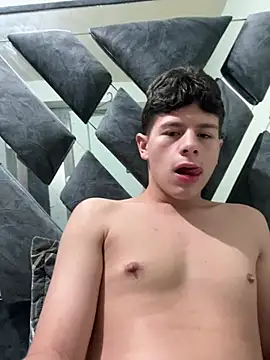 Snapshot of Andy12912 chatting on 02/12/26, 04:40 Andy12912 online show from 02/12/26, 04:40