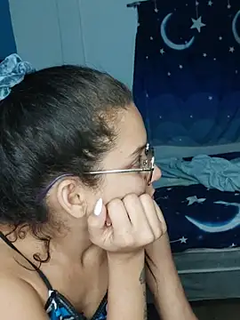 Snapshot of Perla_and_Maikol chatting on 02/18/26, 03:48 Perla and Maikol online show from 02/18/26, 03:48