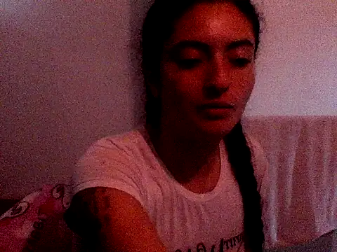 Snapshot of celezte13 chatting on 02/10/26, 09:03 celezte13 online show from 02/10/26, 09:03