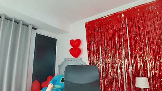 Snapshot of paulina_ponce chatting on 02/14/26, 03:40 paulina ponce online show from 02/14/26, 03:40