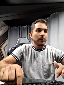 Snapshot of noa_desire chatting on 02/27/26, 10:20 noa desire online show from 02/27/26, 10:20