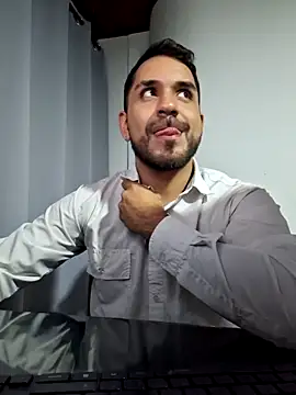 Snapshot of noa_desire chatting on 02/13/26, 06:13 noa desire online show from 02/13/26, 06:13