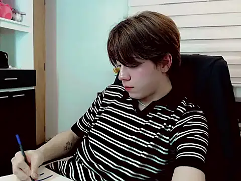 duvisex19 online show from 04/05/26, 04:08