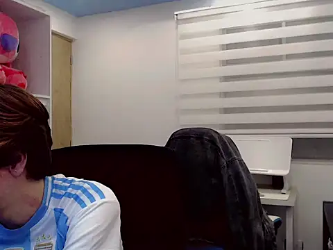 duvisex19 online show from 02/17/26, 04:21