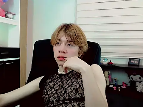 duvisex19 online show from 03/31/26, 04:36