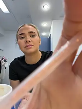 MonicaWestt online show from 04/07/26, 06:48