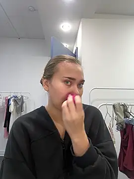 Snapshot of MonicaWestt chatting on 02/16/26, 06:56 MonicaWestt online show from 02/16/26, 06:56