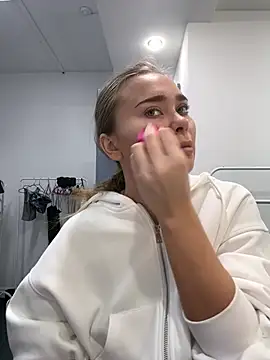 MonicaWestt online show from 03/31/26, 06:15